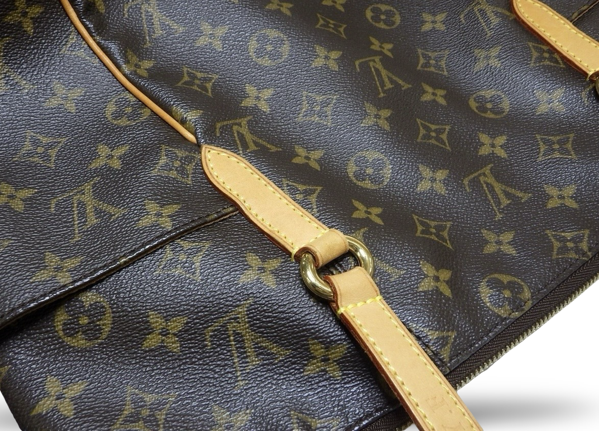 Louis Vuitton Totally