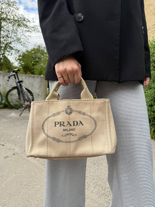 Prada Canapa