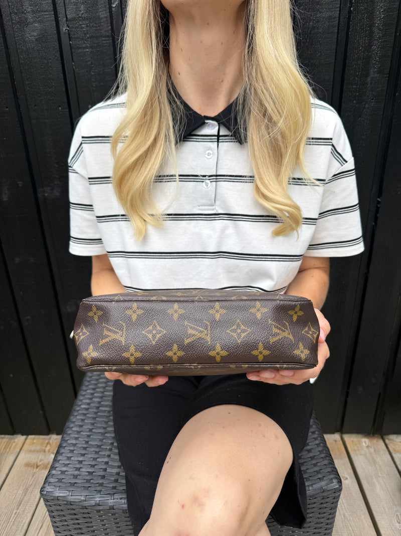 Louis Vuitton Clutch