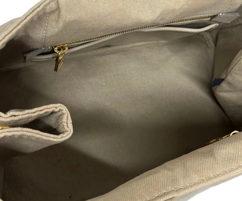 Prada Canapa
