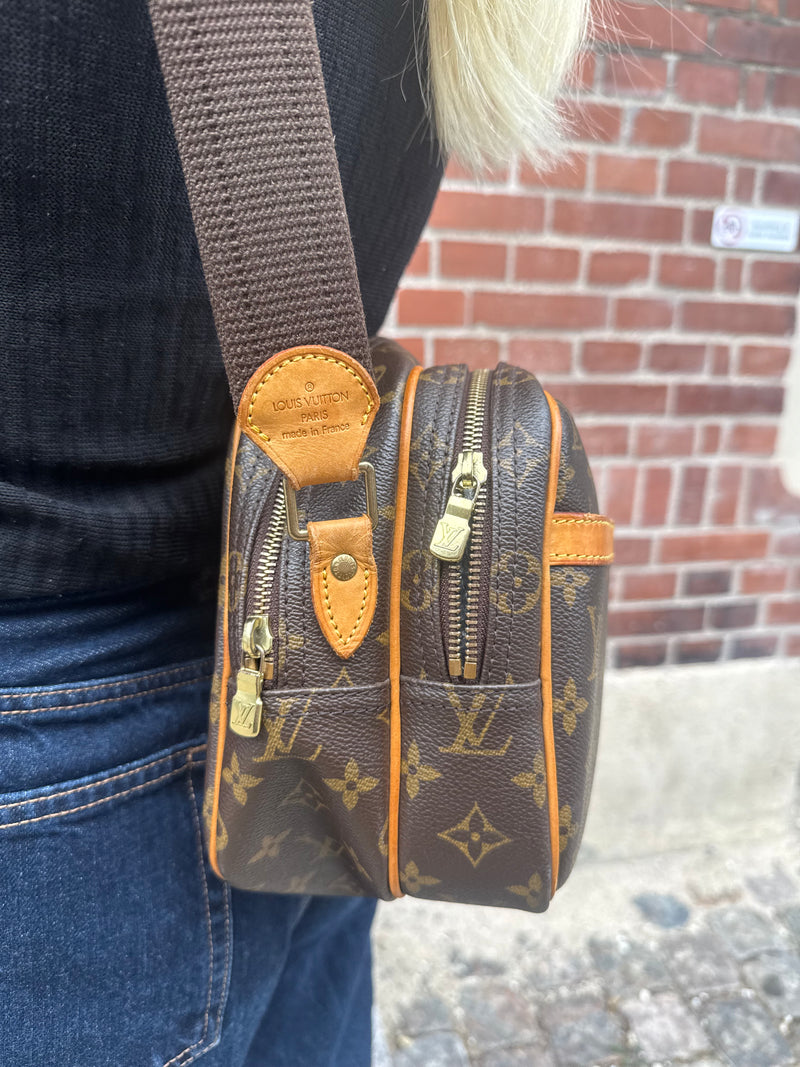 Louis Vuitton Reporter PM