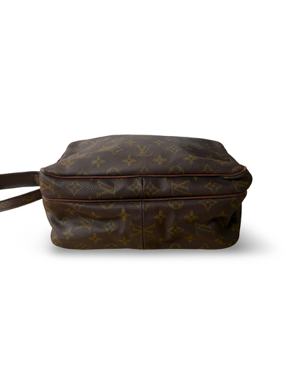 Louis Vuitton Nile