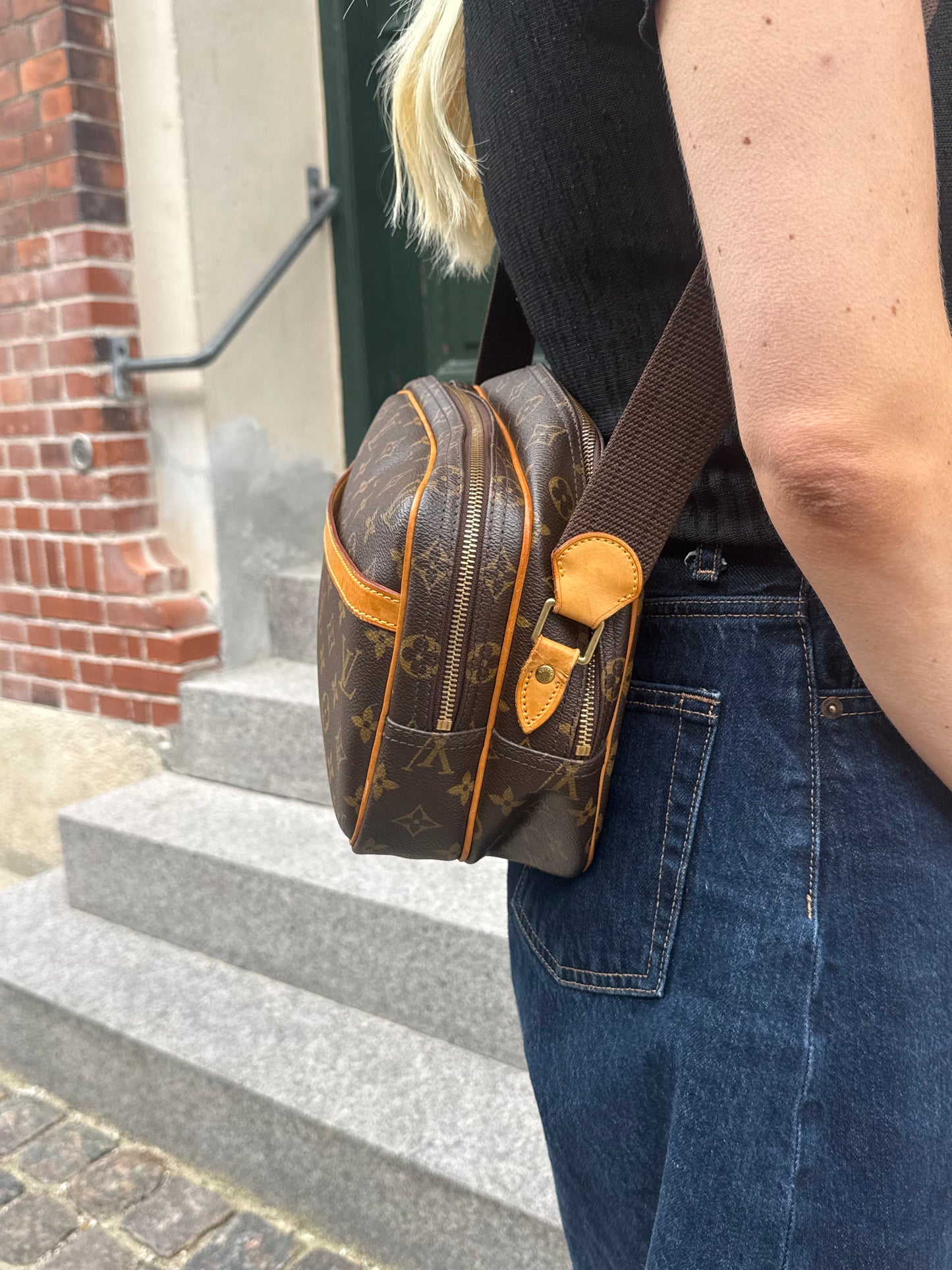 Louis Vuitton Reporter PM