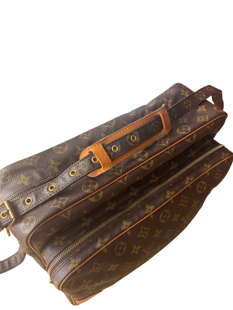 Louis Vuitton Nile GM
