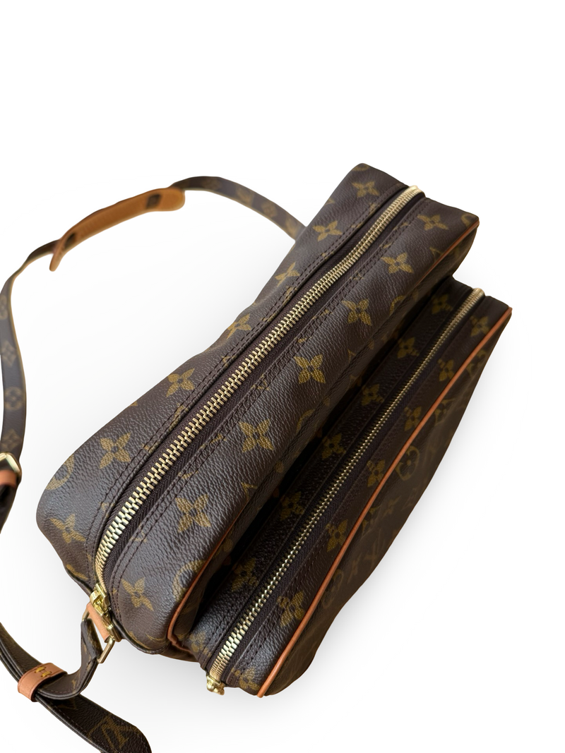 Louis Vuitton Nile