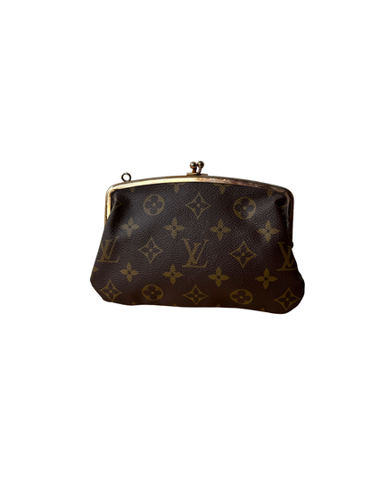 Louis Vuitton Kisslock purse