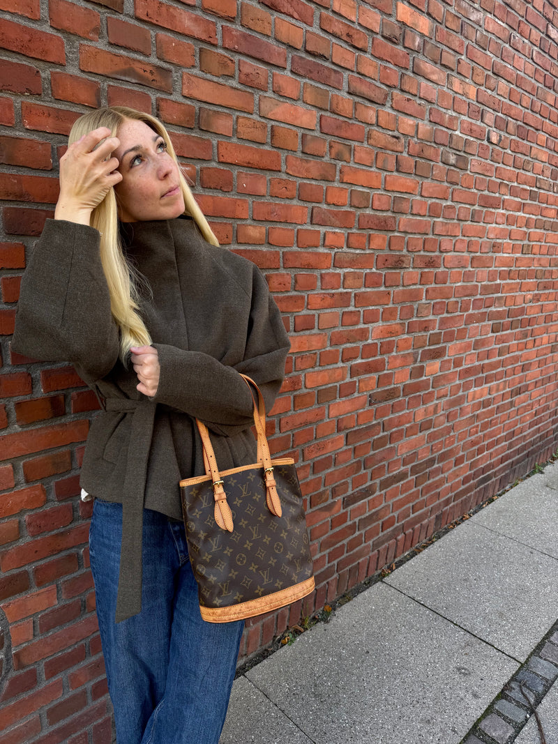 Louis Vuitton Bucket
