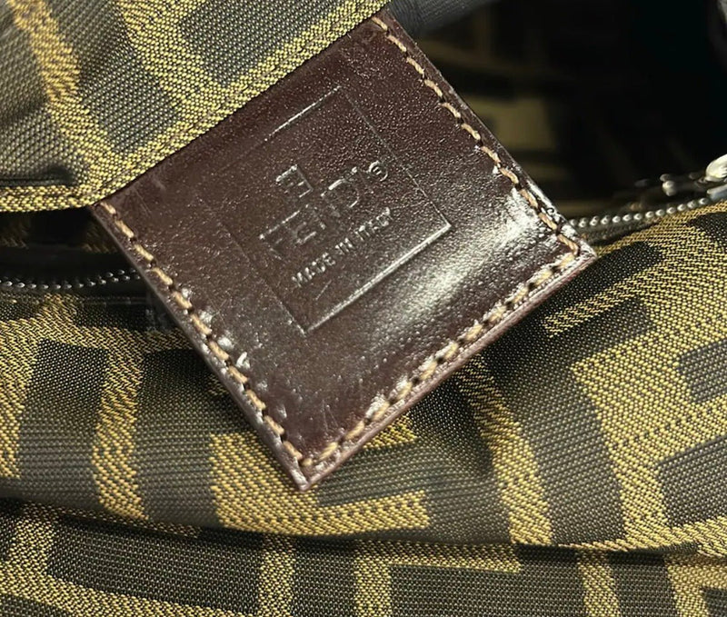 Fendi Baguette Skuldertaske - Relovedbags