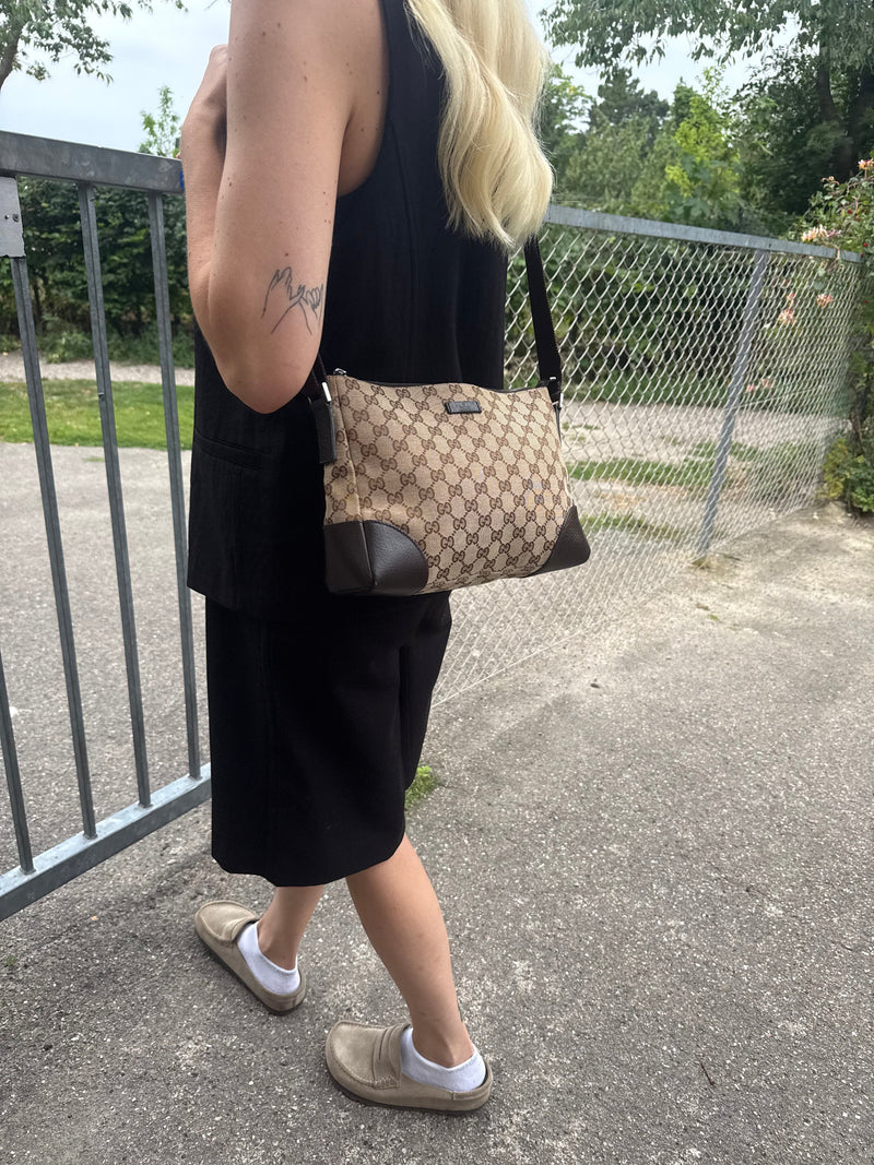 Gucci Crossbody - Relovedbags