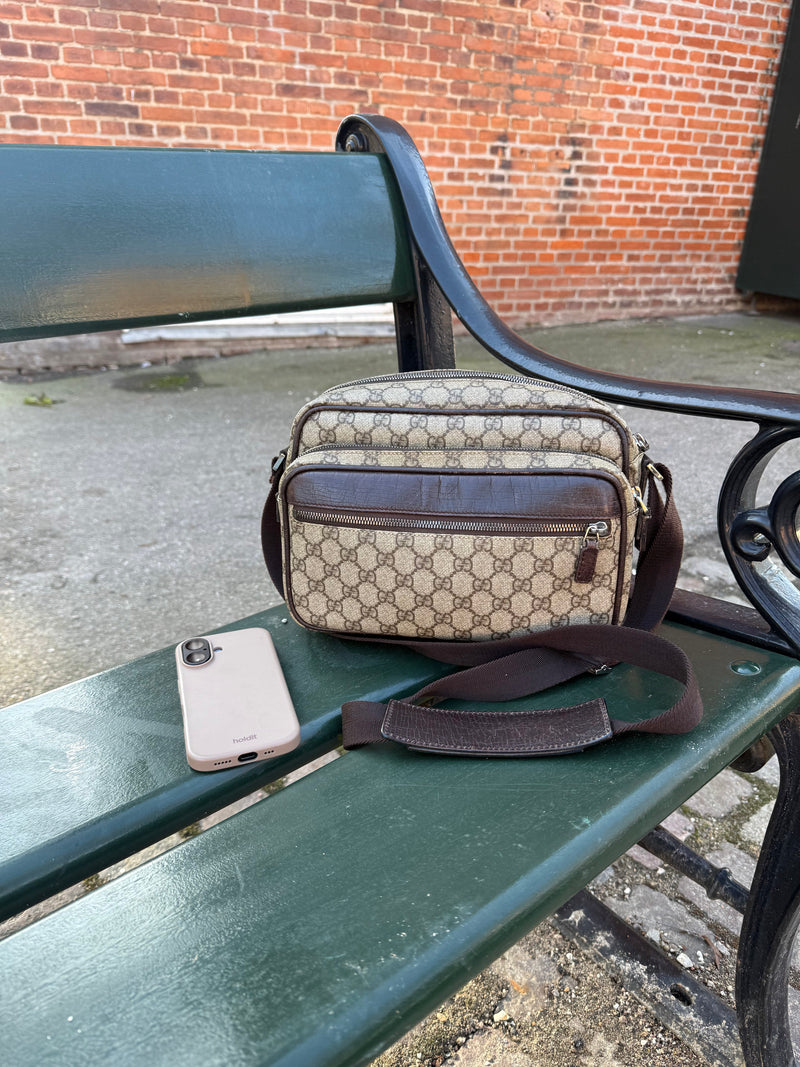Gucci Crossbody - Relovedbags