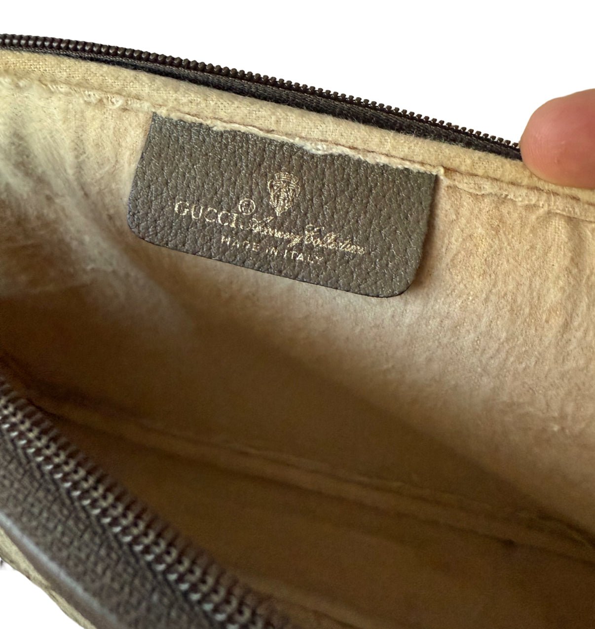 Gucci Crossbody - Relovedbags