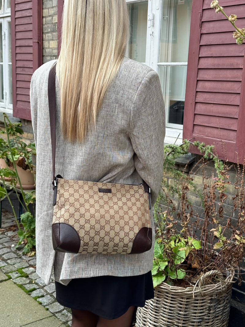 Gucci Crossbody - Relovedbags