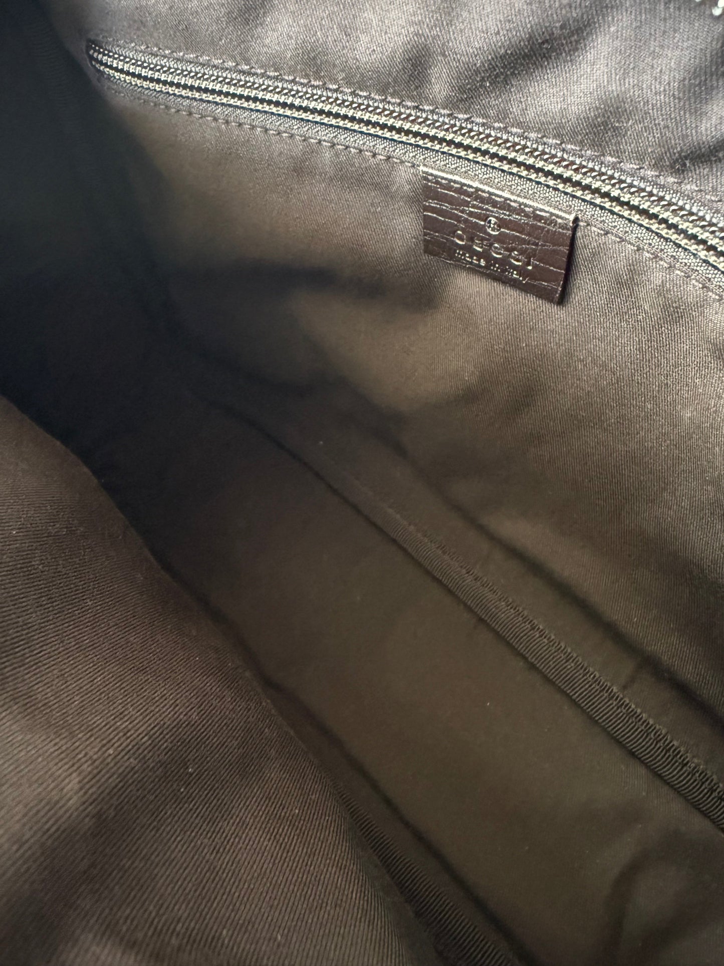 Gucci Supreme Crossbody - Relovedbags