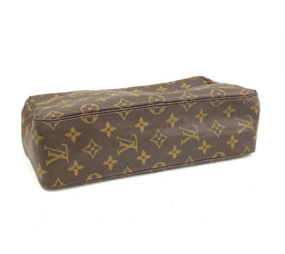 Louis Vuitton Clutch - Relovedbags