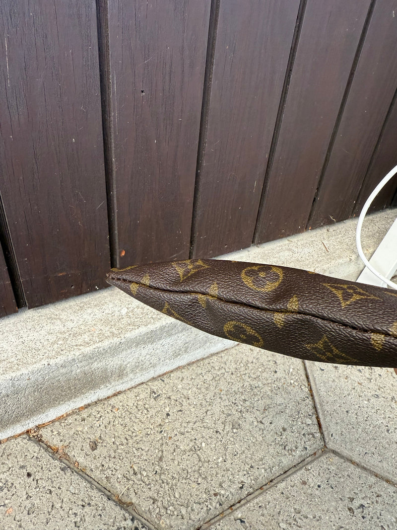 Louis Vuitton Kisslock purse - Relovedbags