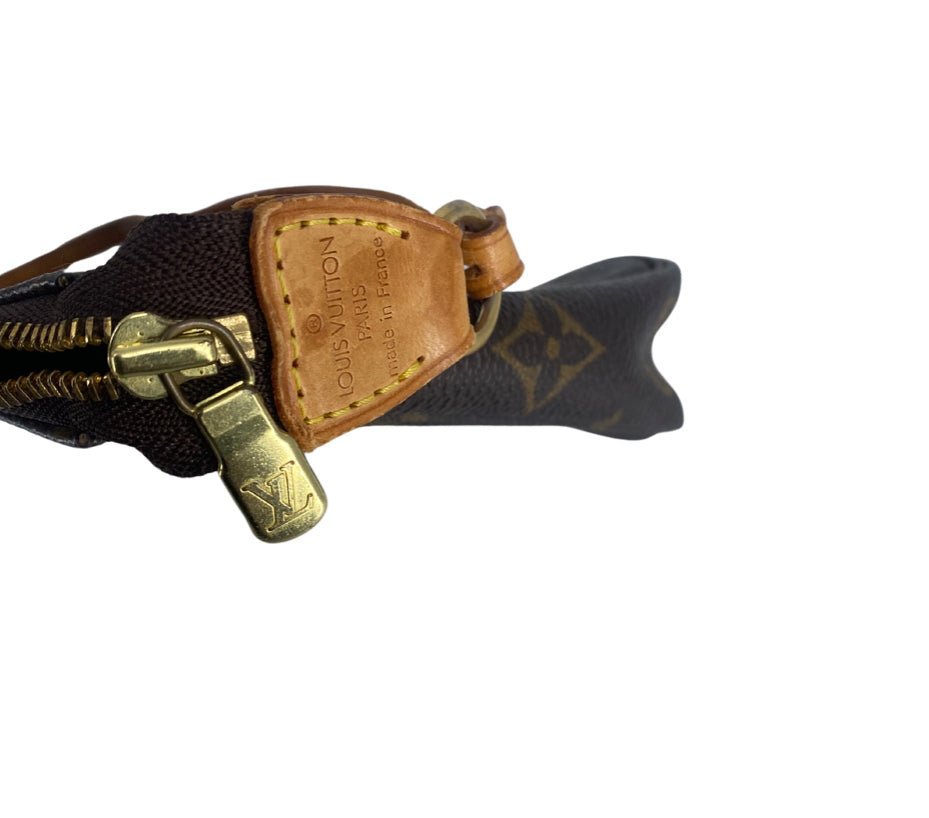 Louis Vuitton Pochette - Relovedbags