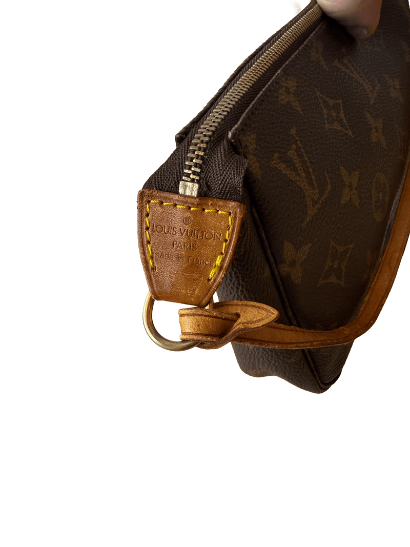 Louis Vuitton Pochette - Relovedbags