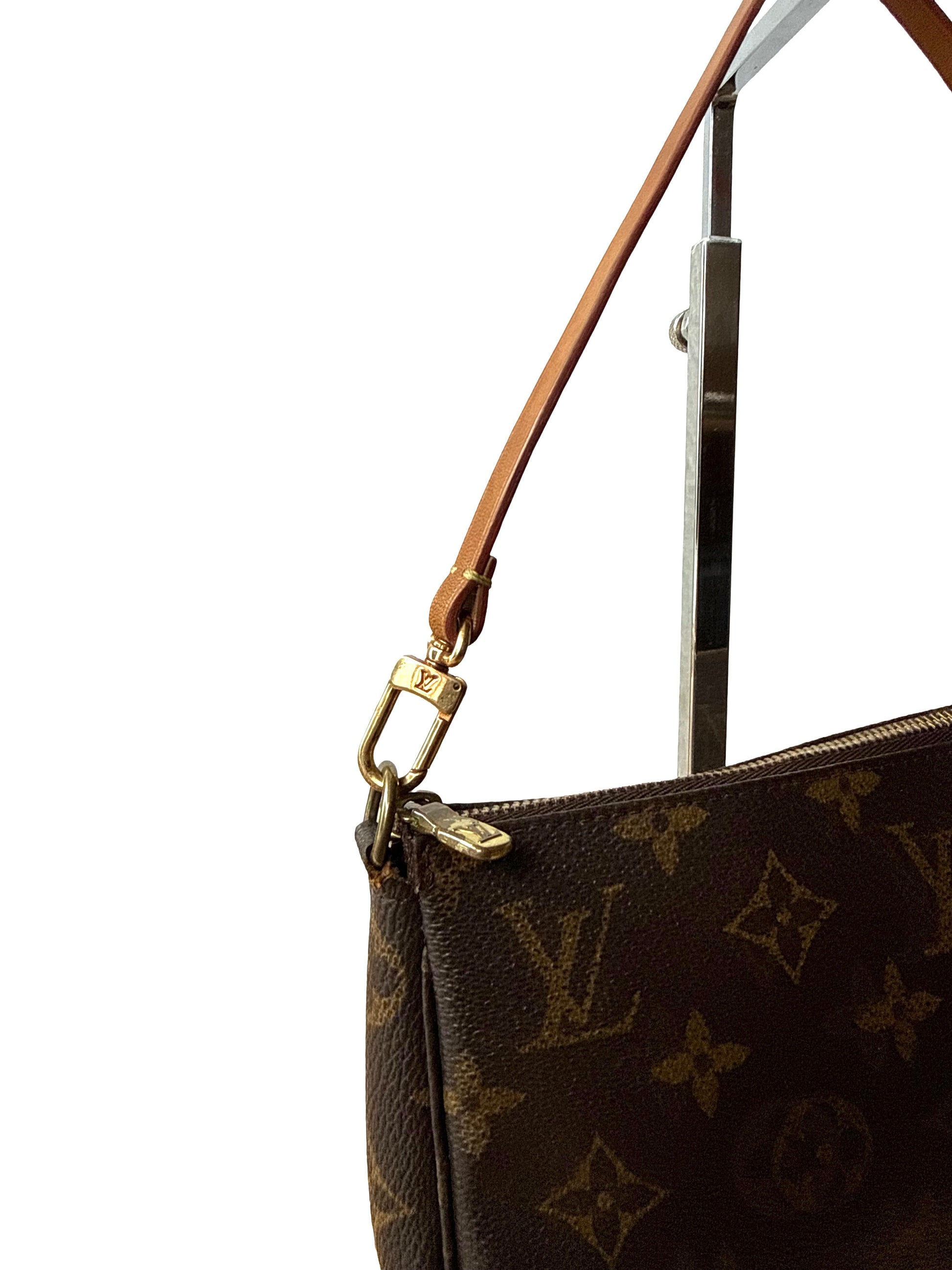 Louis Vuitton Pochette - Relovedbags