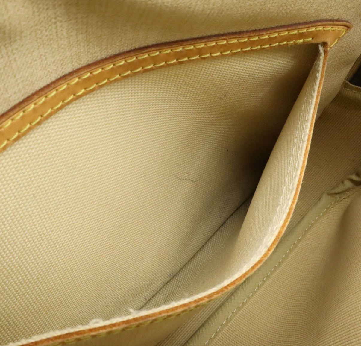 Louis Vuitton Reporter - Relovedbags