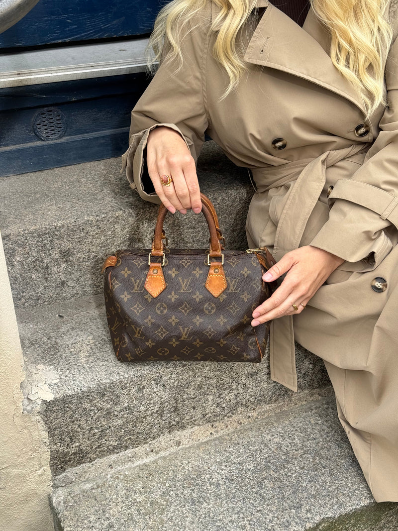 Louis Vuitton Speedy 25 - Relovedbags
